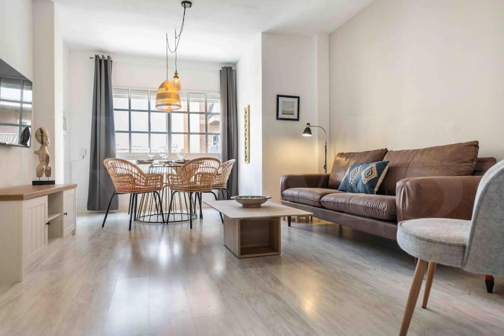 Spacious & Authentic Apartment By Rems Malaga Luaran gambar