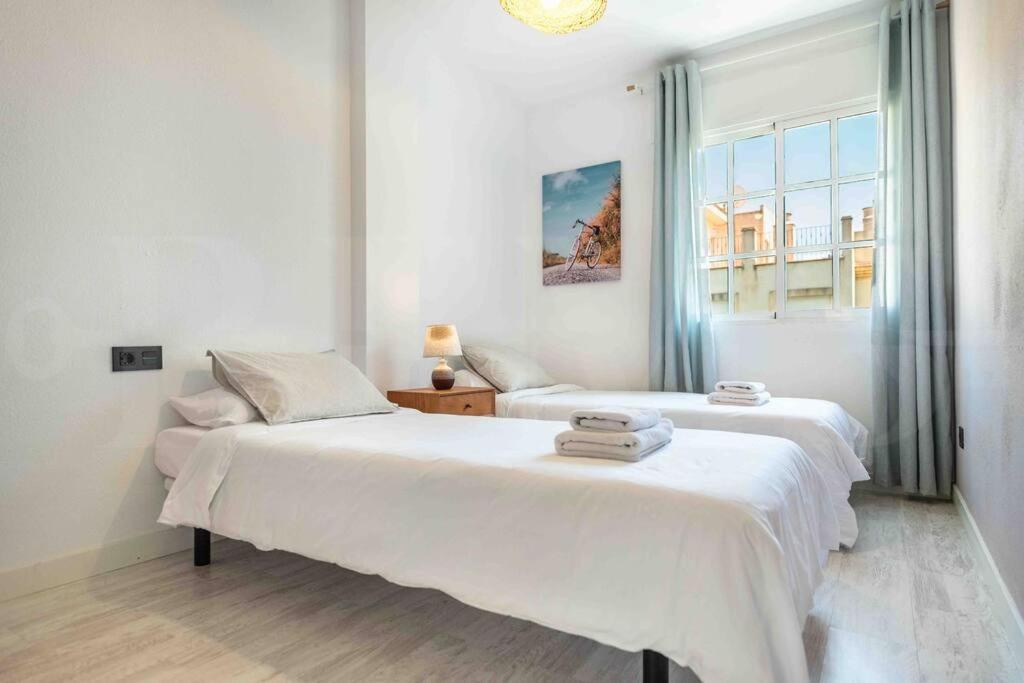 Spacious & Authentic Apartment By Rems Malaga Luaran gambar