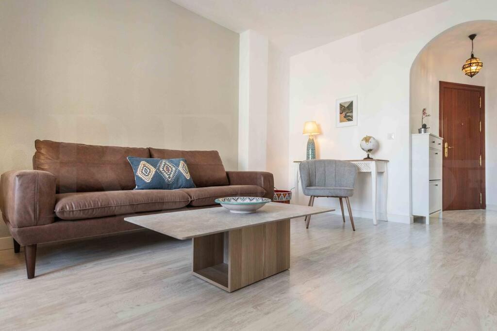 Spacious & Authentic Apartment By Rems Malaga Luaran gambar
