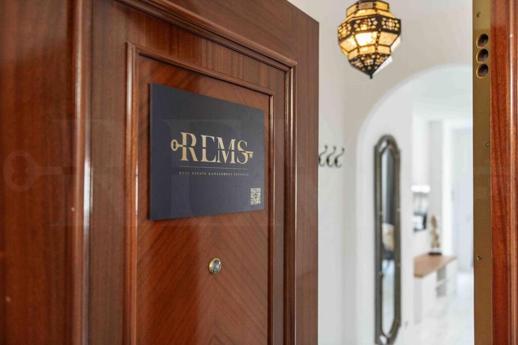 Spacious & Authentic Apartment By Rems Malaga Luaran gambar